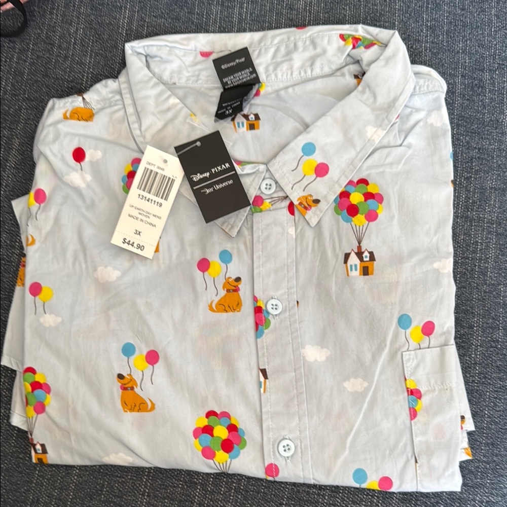 Her Universe Disney Up Earth Day Print woven shirt size 3XL